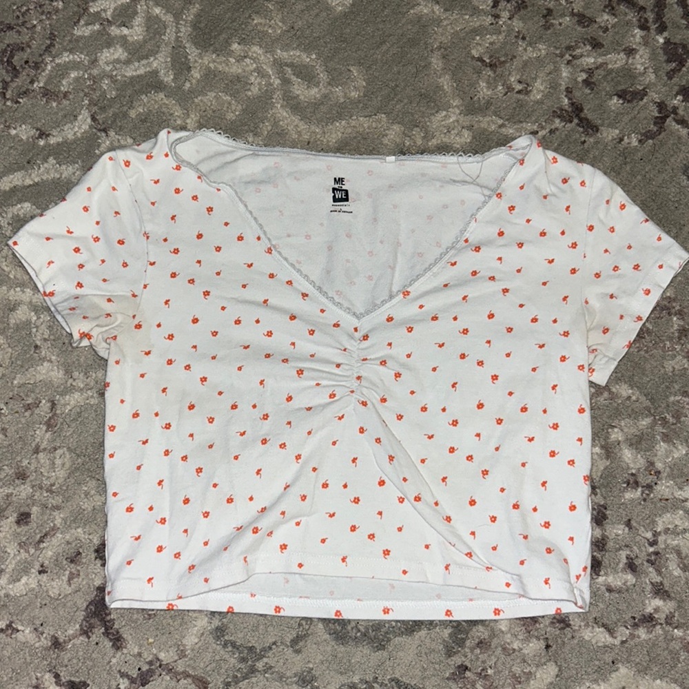 soft, stretchy, cute crop top !